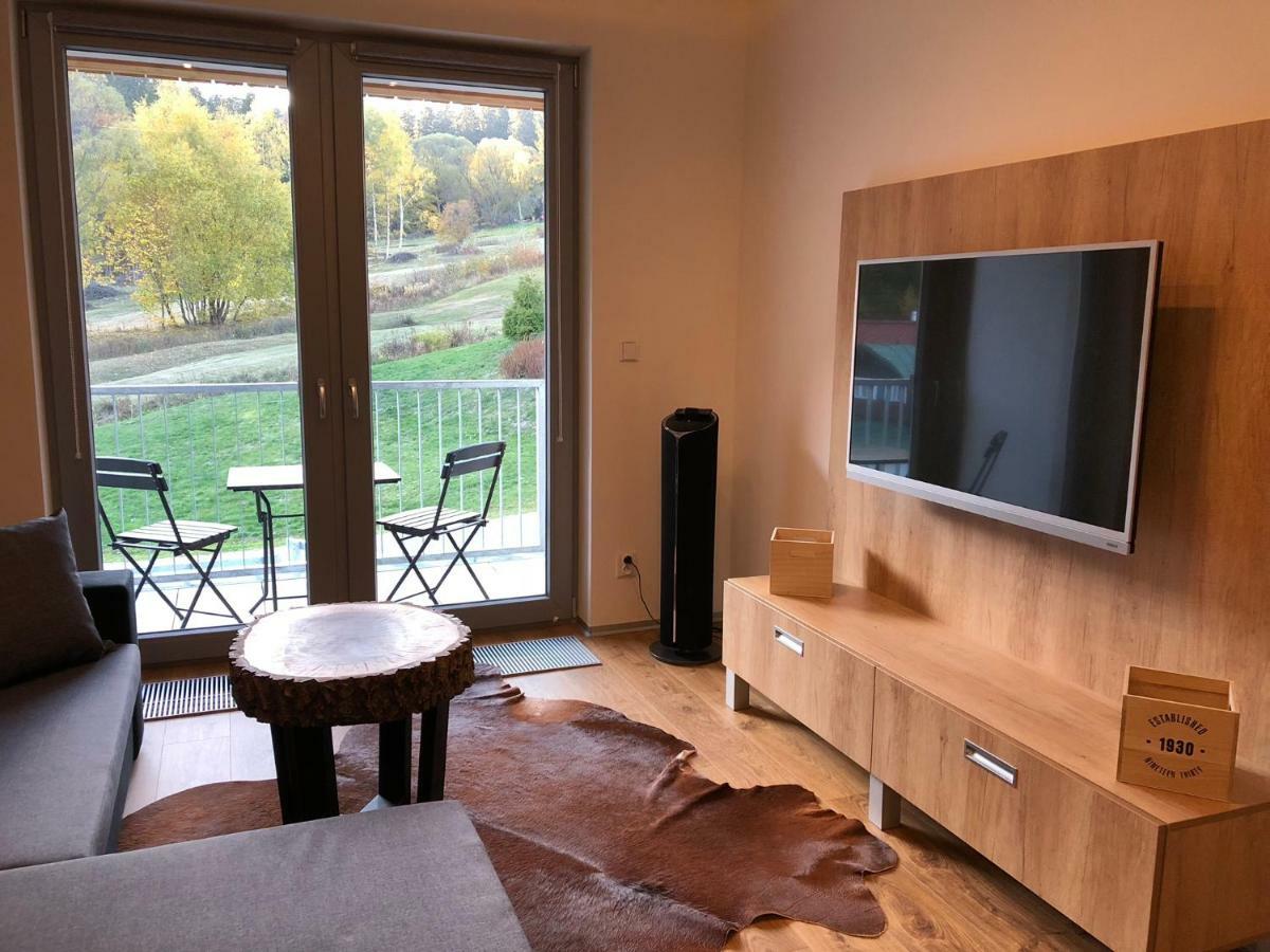Apartman Jestrab C.15 ヤンスケー・ラーズニェ エクステリア 写真